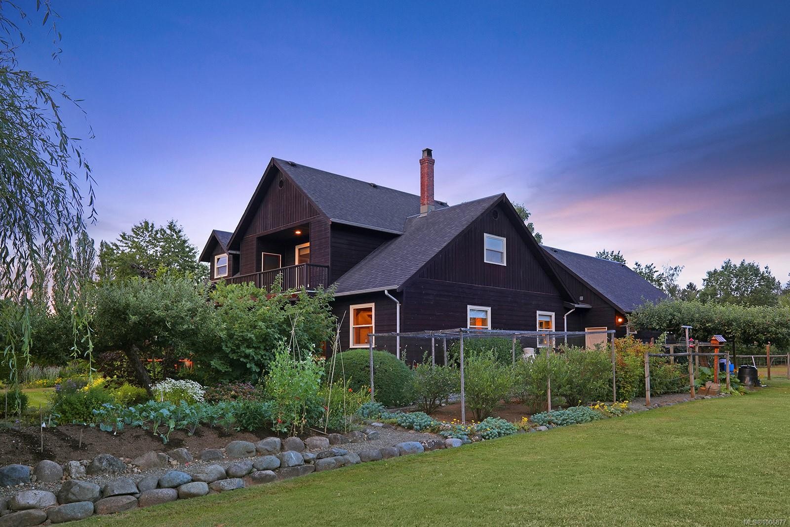 3713 Dove Creek Rd, Courtenay, BC