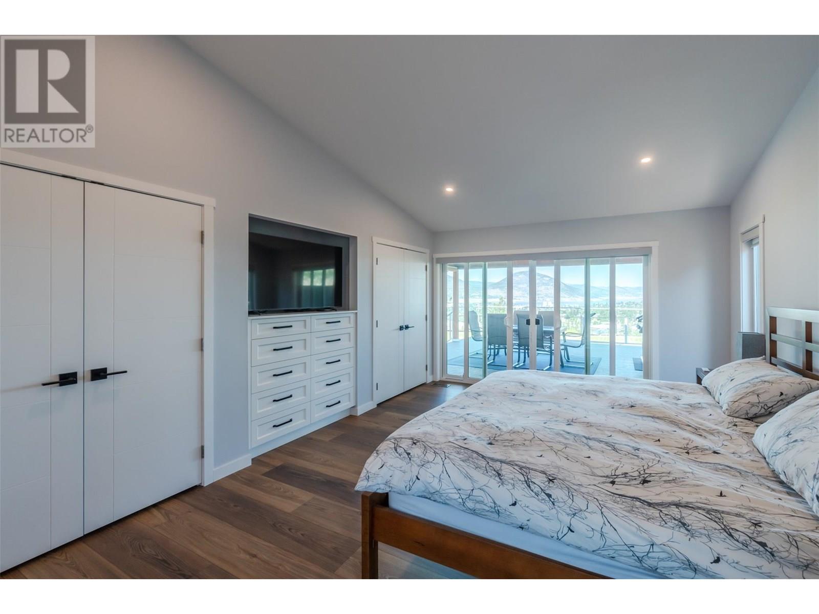 153 Westview Drive, Penticton, BC - Indoor Photo Showing Bedroom