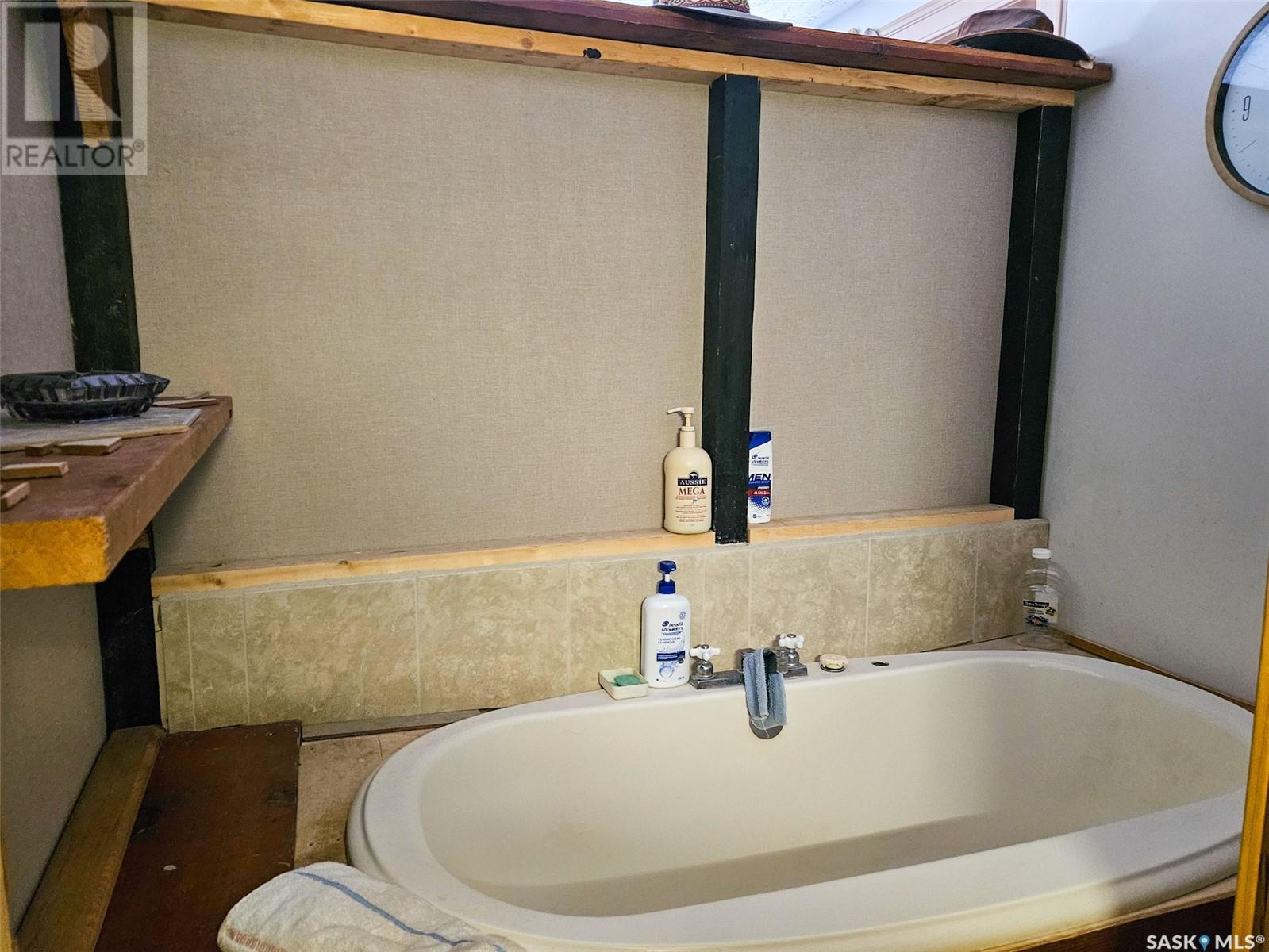 161 Centre Street, Ponteix, SK