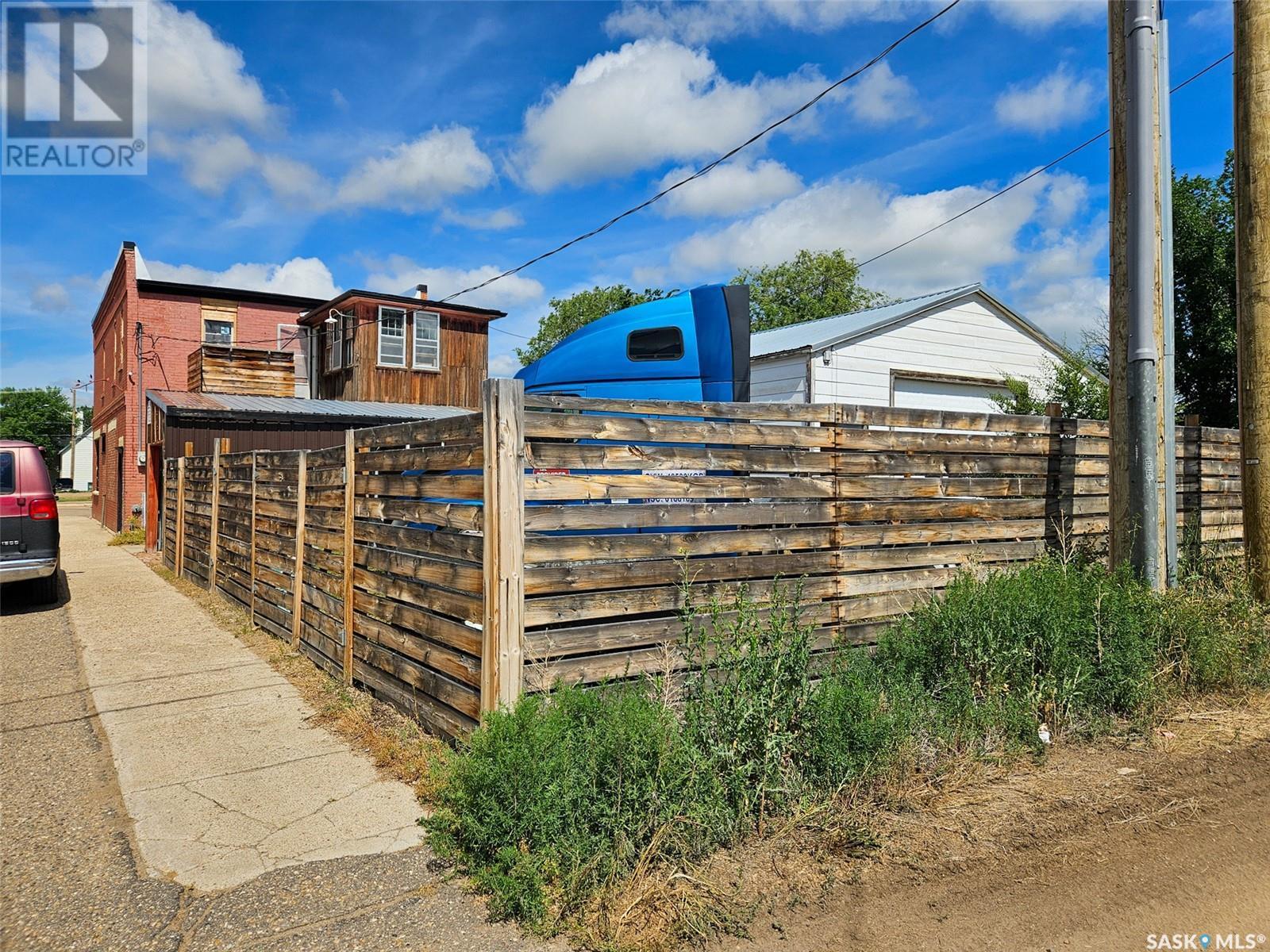 161 Centre Street, Ponteix, SK