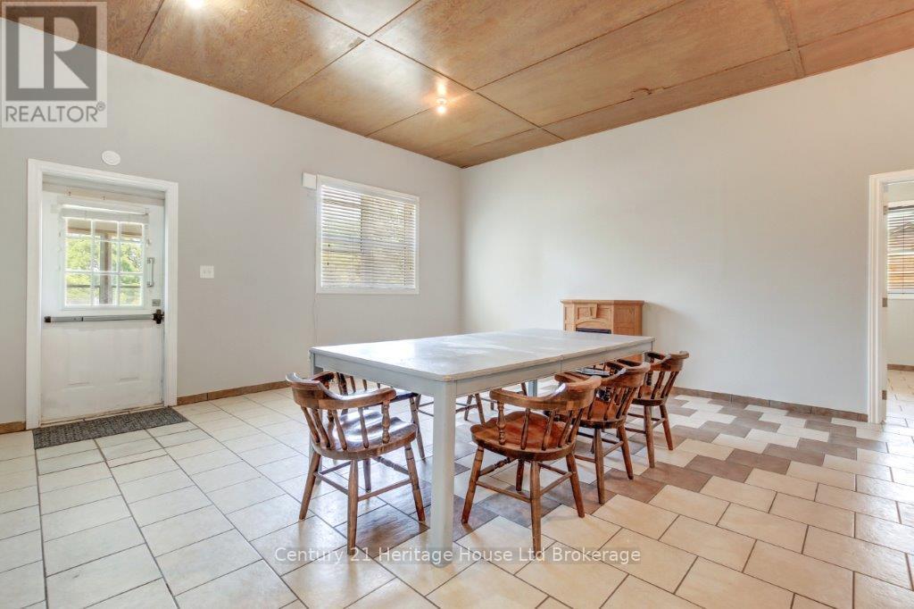 584572 Beachville Road, South-West Oxford (Beachville), ON - Indoor Photo Showing Dining Room