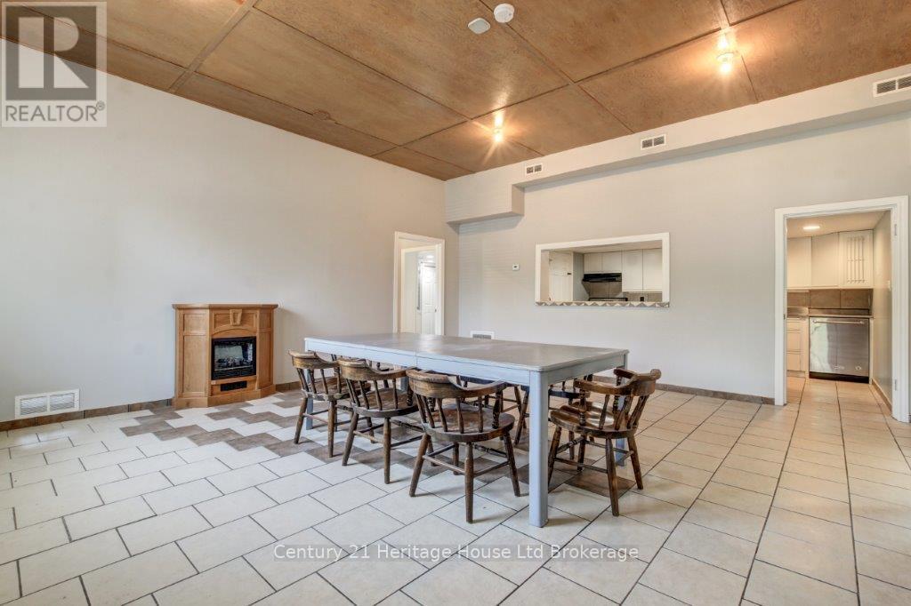 584572 Beachville Road, South-West Oxford (Beachville), ON - Indoor Photo Showing Dining Room
