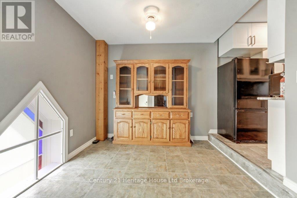 584572 Beachville Road, South-West Oxford (Beachville), ON - Indoor Photo Showing Other Room