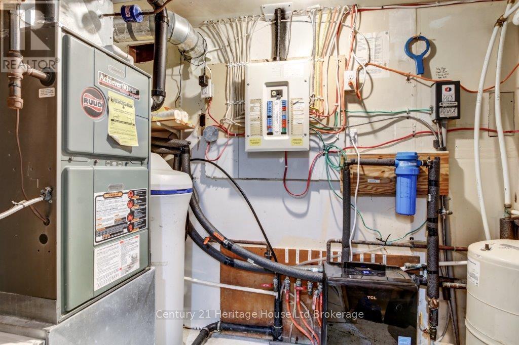 584572 Beachville Road, South-West Oxford (Beachville), ON - Indoor Photo Showing Basement