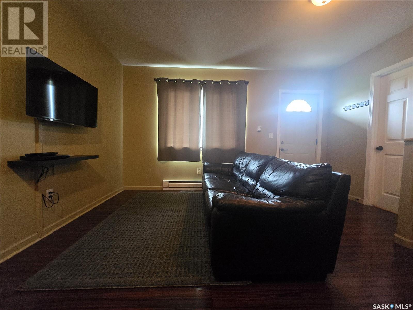 495 Second Avenue, Benson Rm No. 35, SK - Indoor