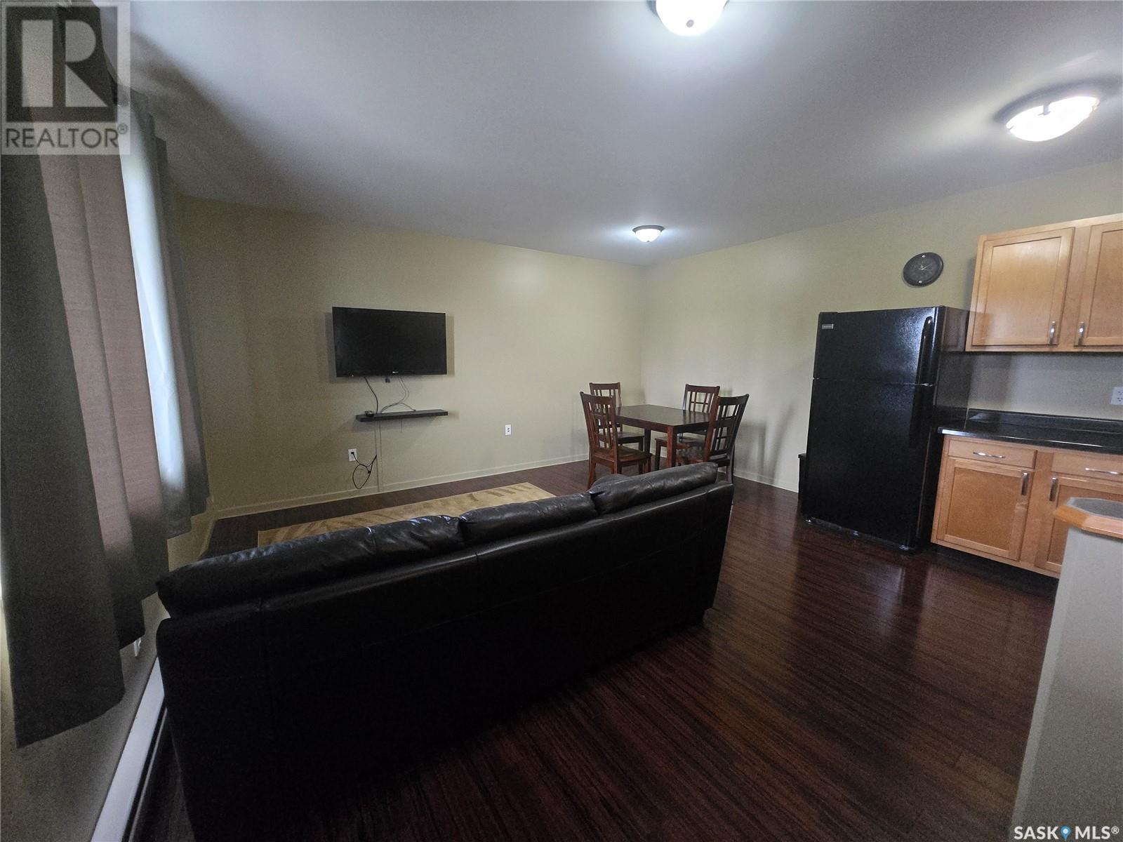 495 Second Avenue, Benson Rm No. 35, SK - Indoor