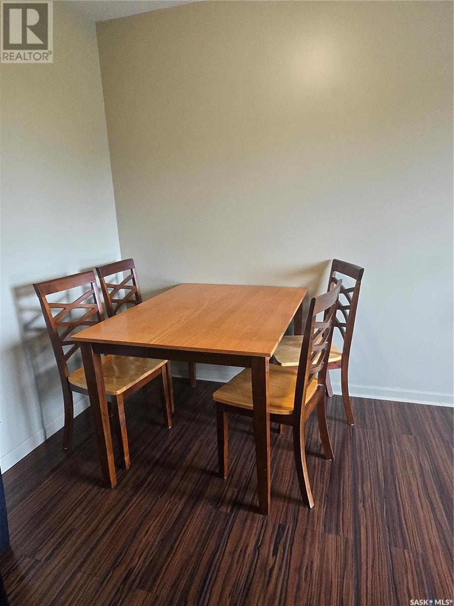 495 Second Avenue, Benson Rm No. 35, SK - Indoor Photo Showing Dining Room