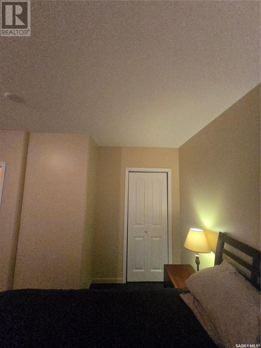 495 Second Avenue, Benson Rm No. 35, SK - Indoor Photo Showing Bedroom