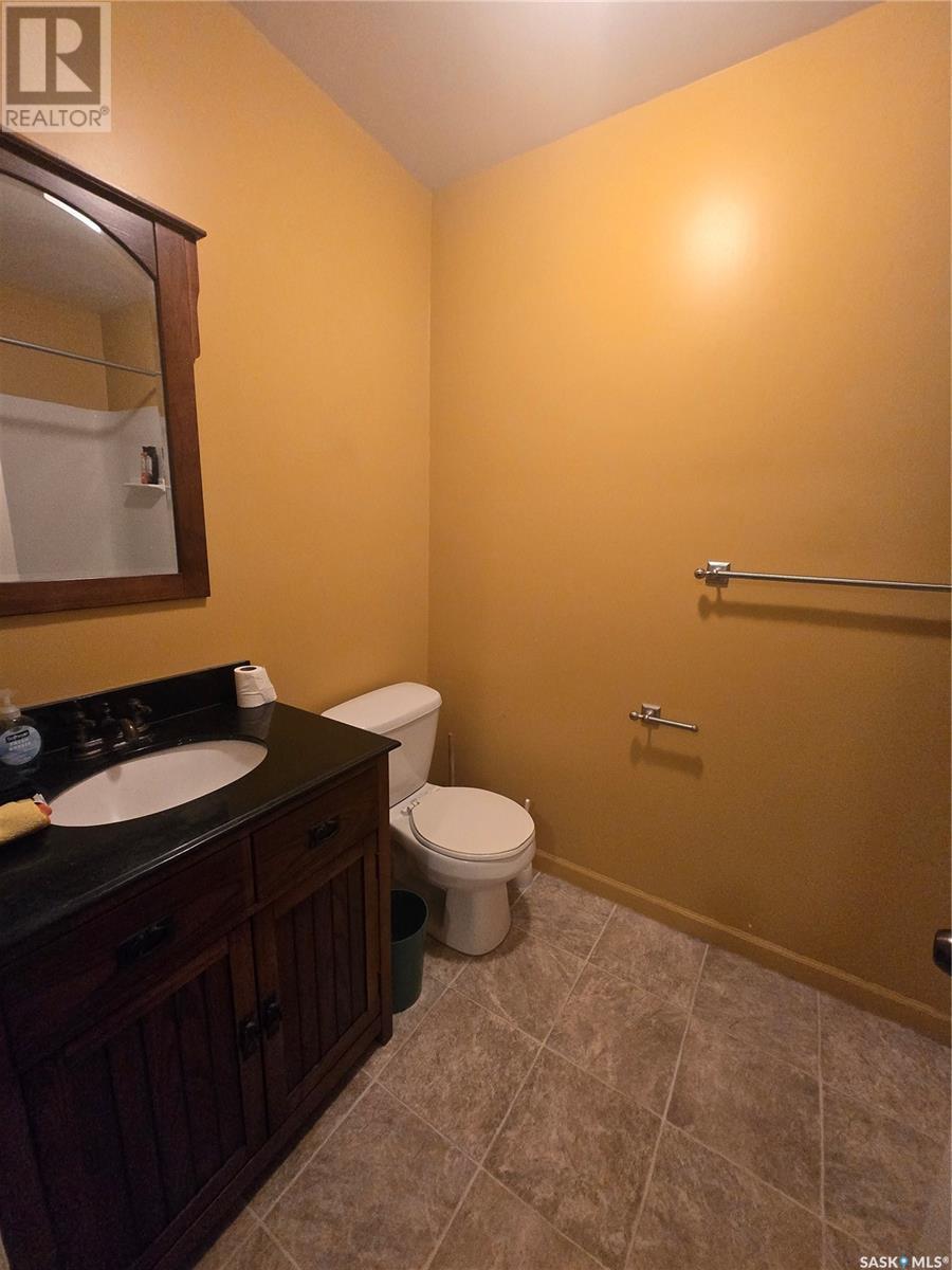 495 Second Avenue, Benson Rm No. 35, SK - Indoor Photo Showing Bathroom