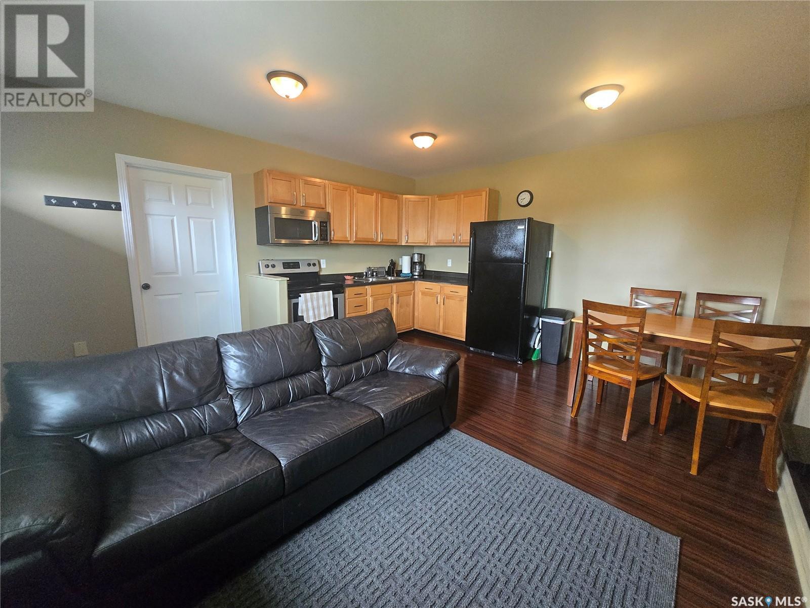 495 Second Avenue, Benson Rm No. 35, SK - Indoor