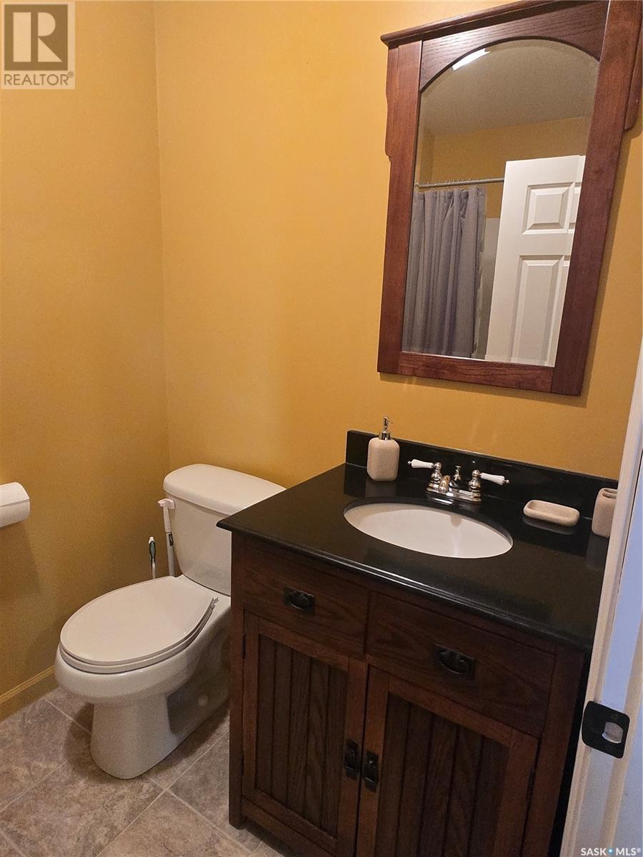 495 Second Avenue, Benson Rm No. 35, SK - Indoor Photo Showing Bathroom