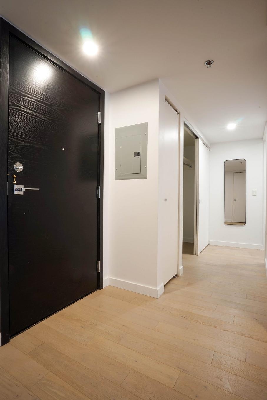 Hall - 908-350 Boul. De Maisonneuve O., Montréal (Ville-Marie), QC - Indoor Photo Showing Other Room