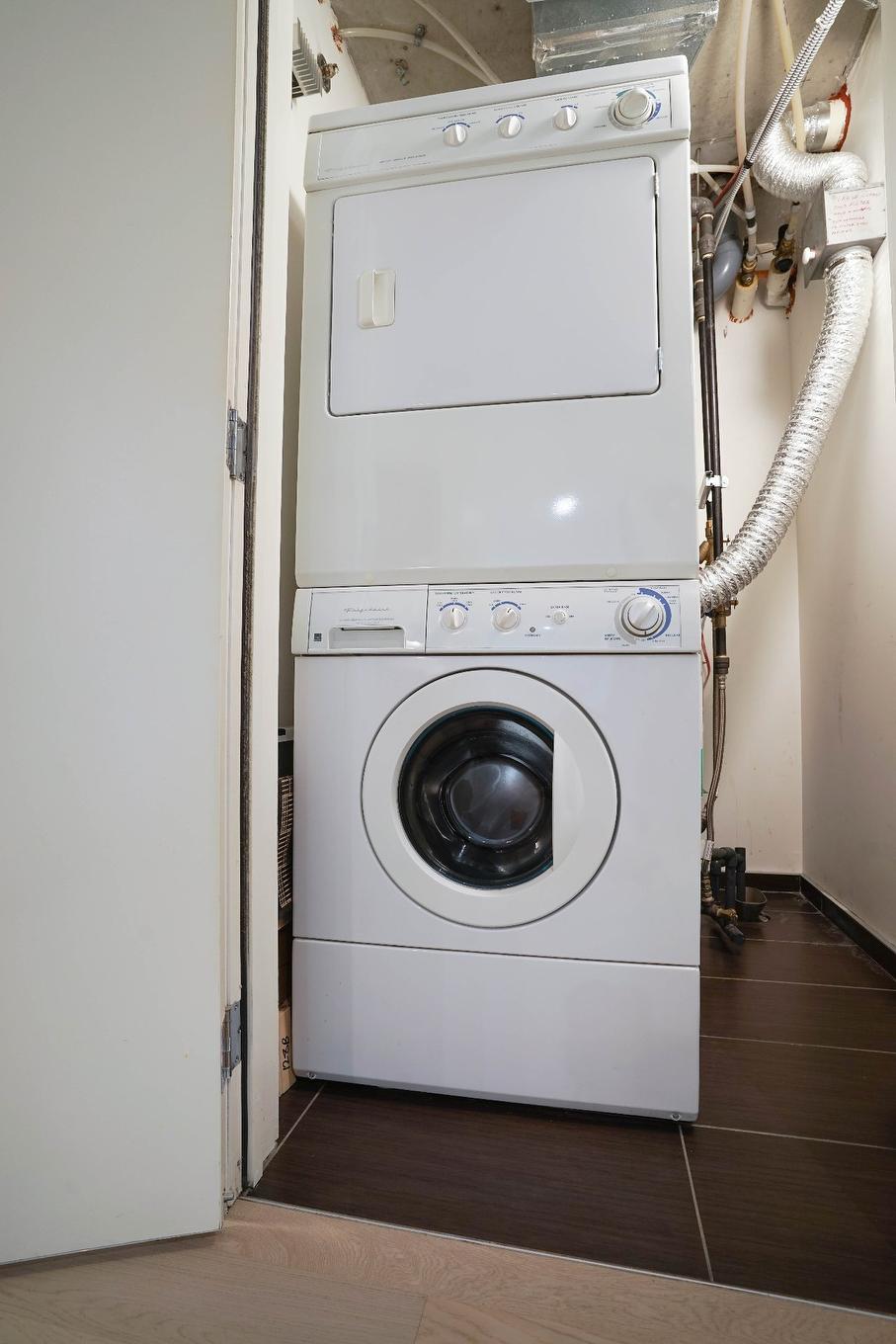 Laundry room - 908-350 Boul. De Maisonneuve O., Montréal (Ville-Marie), QC - Indoor Photo Showing Laundry Room