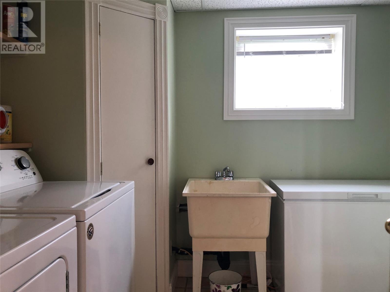 70 Newtown Road, Long Harbour, NL - Indoor Photo Showing Laundry Room