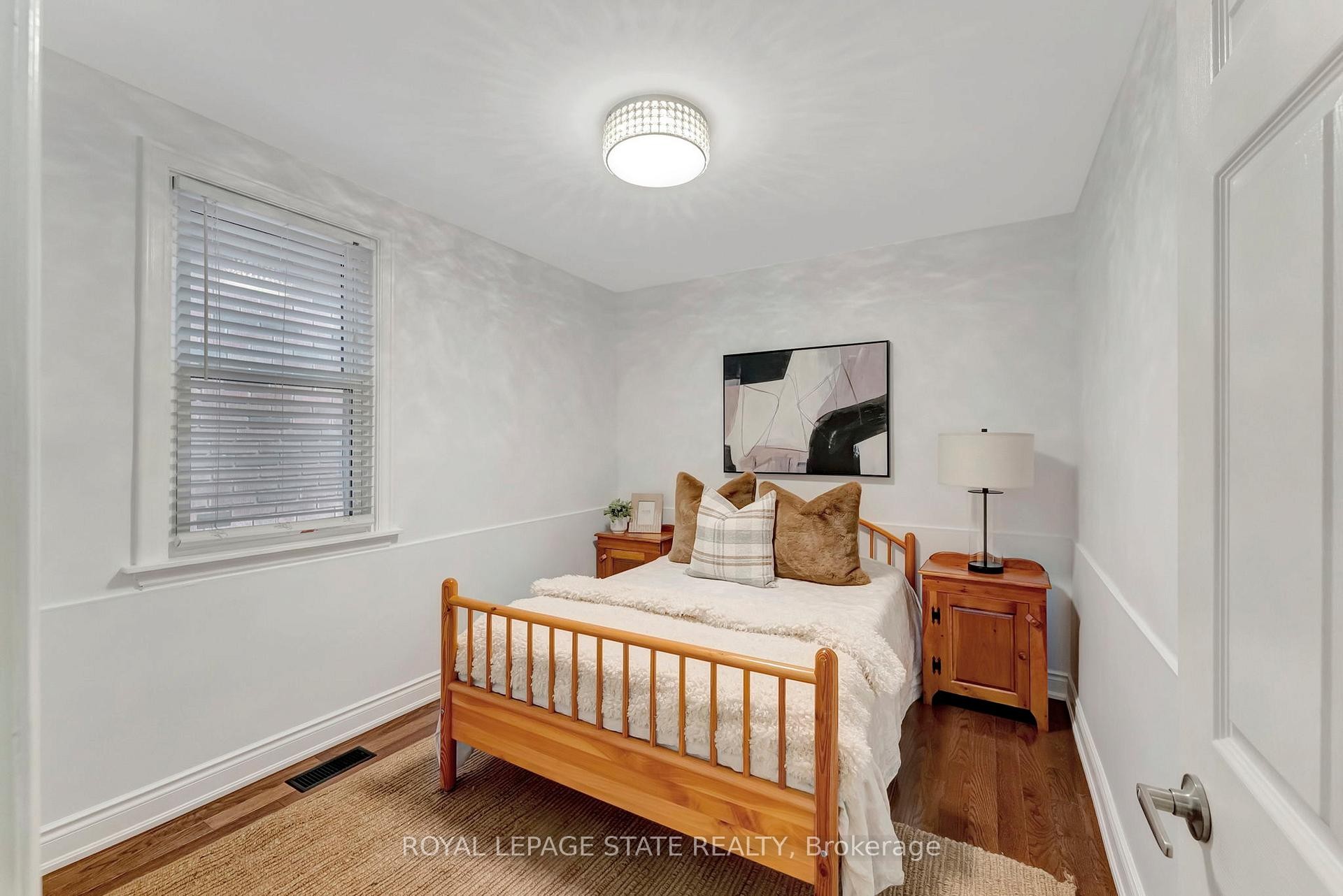 746 Roxborough Avenue, Hamilton, ON - Indoor Photo Showing Bedroom