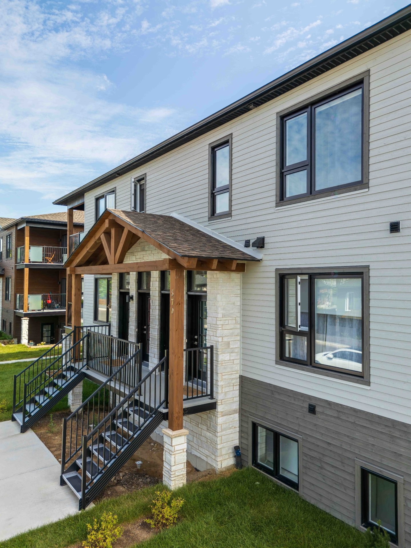 Façade - 103-160 Rue Du Cantouque, Mont-Tremblant, QC - Outdoor