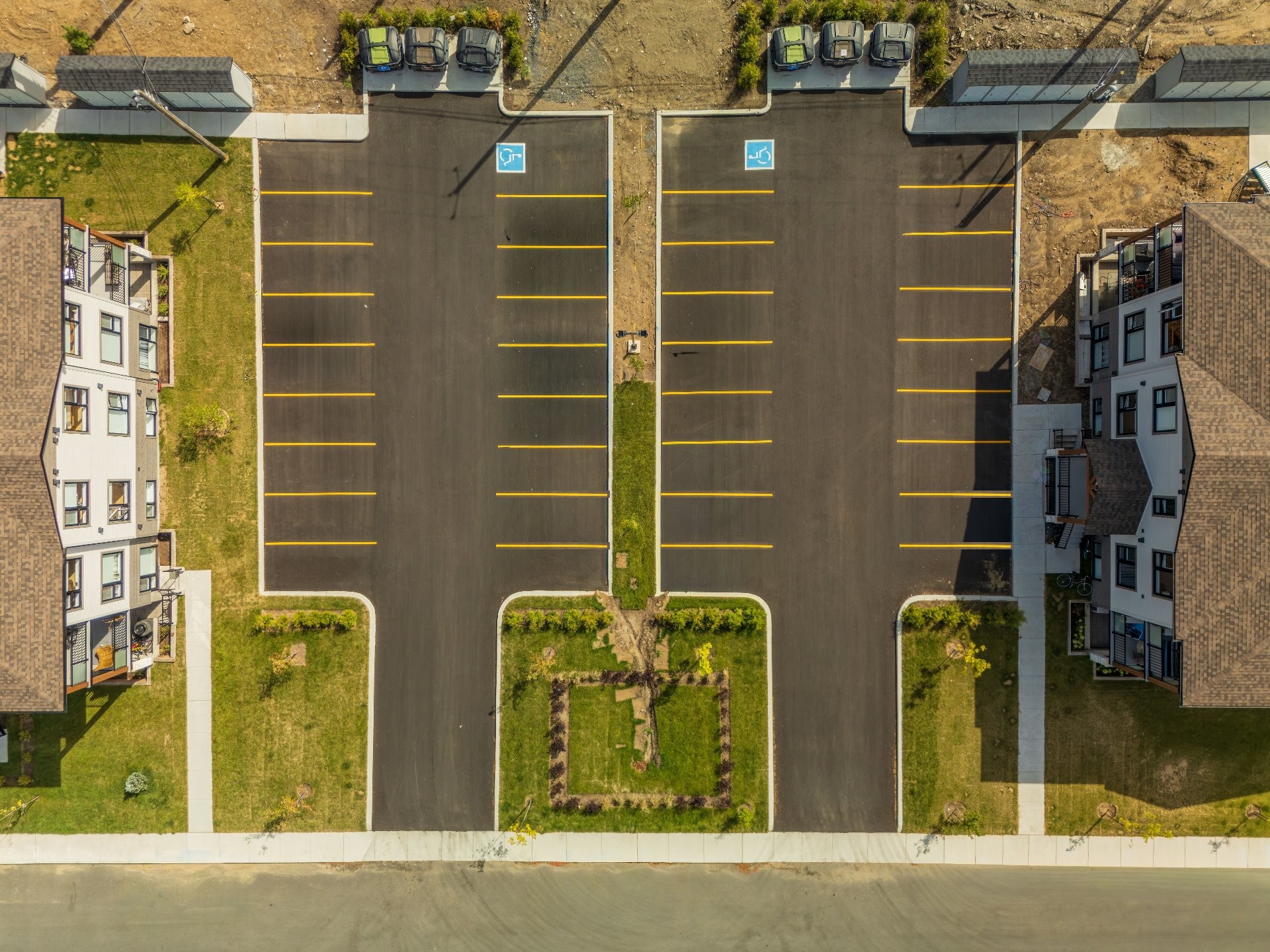 Stationnement - 103-160 Rue Du Cantouque, Mont-Tremblant, QC -