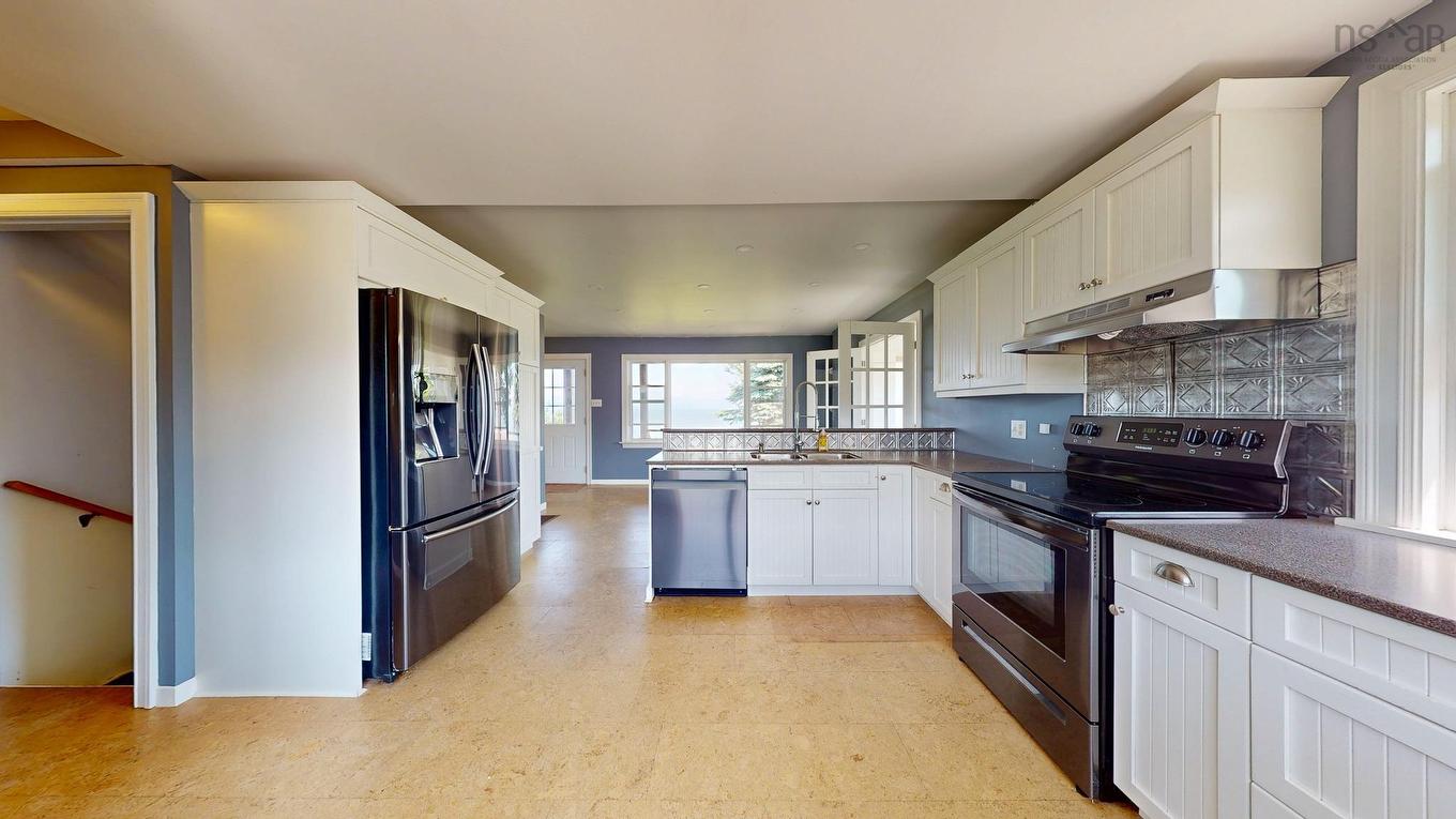 102 Pheasant Road, North Grand Pre, NS