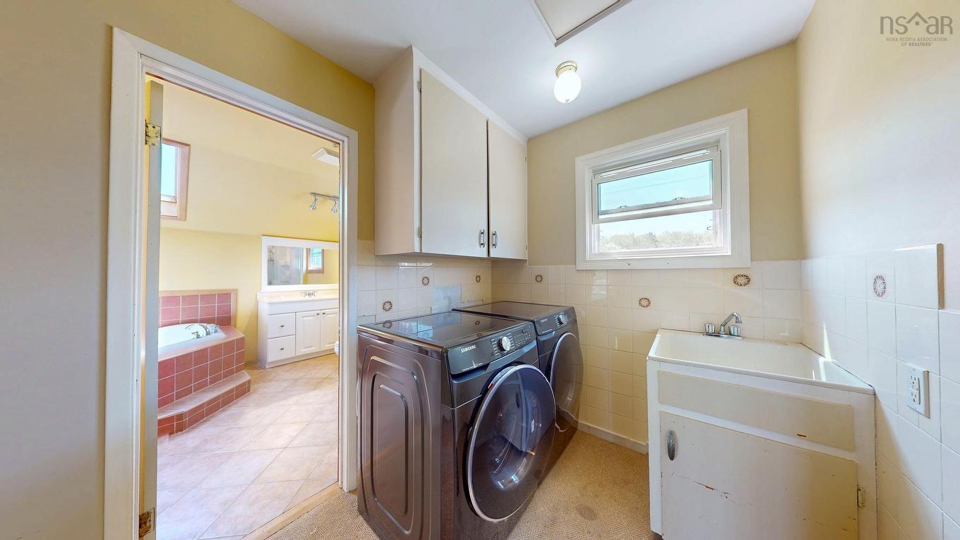 102 Pheasant Road, North Grand Pre, NS