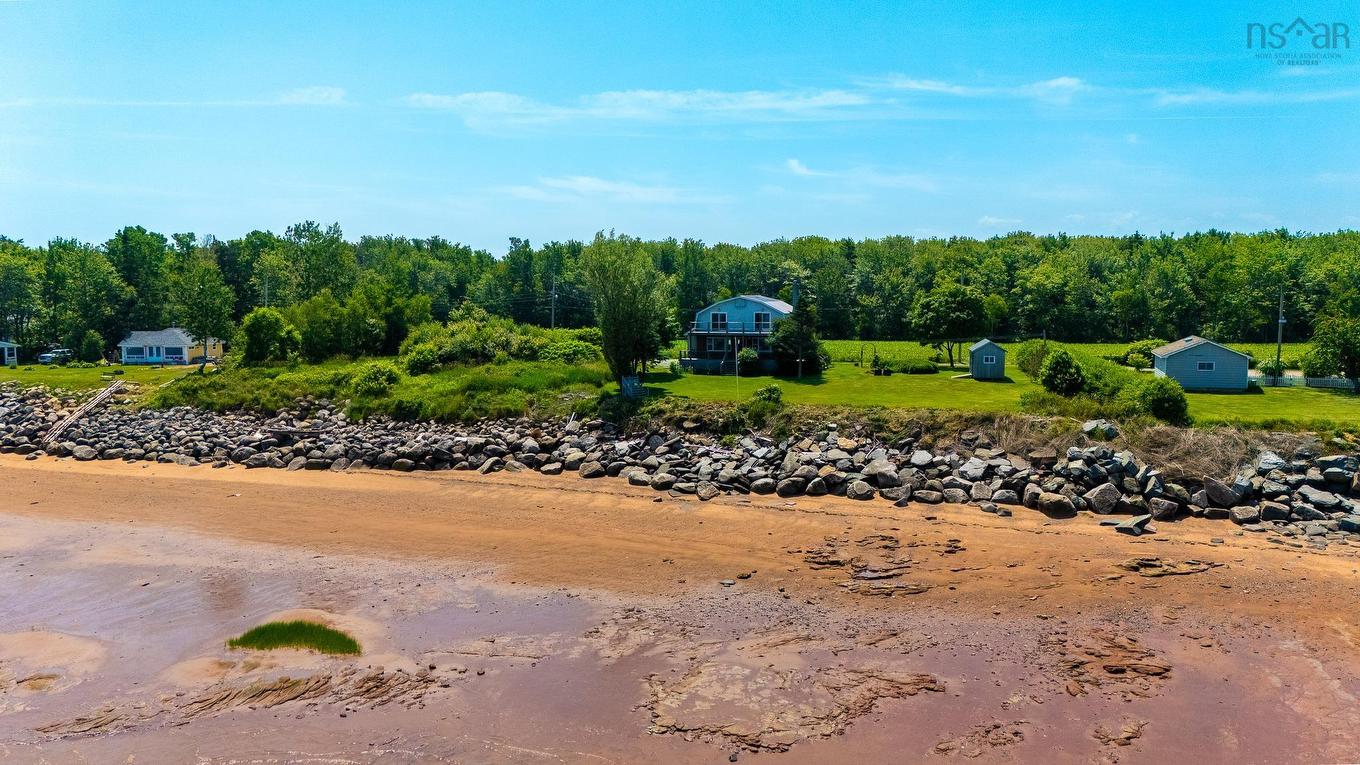 102 Pheasant Road, North Grand Pre, NS