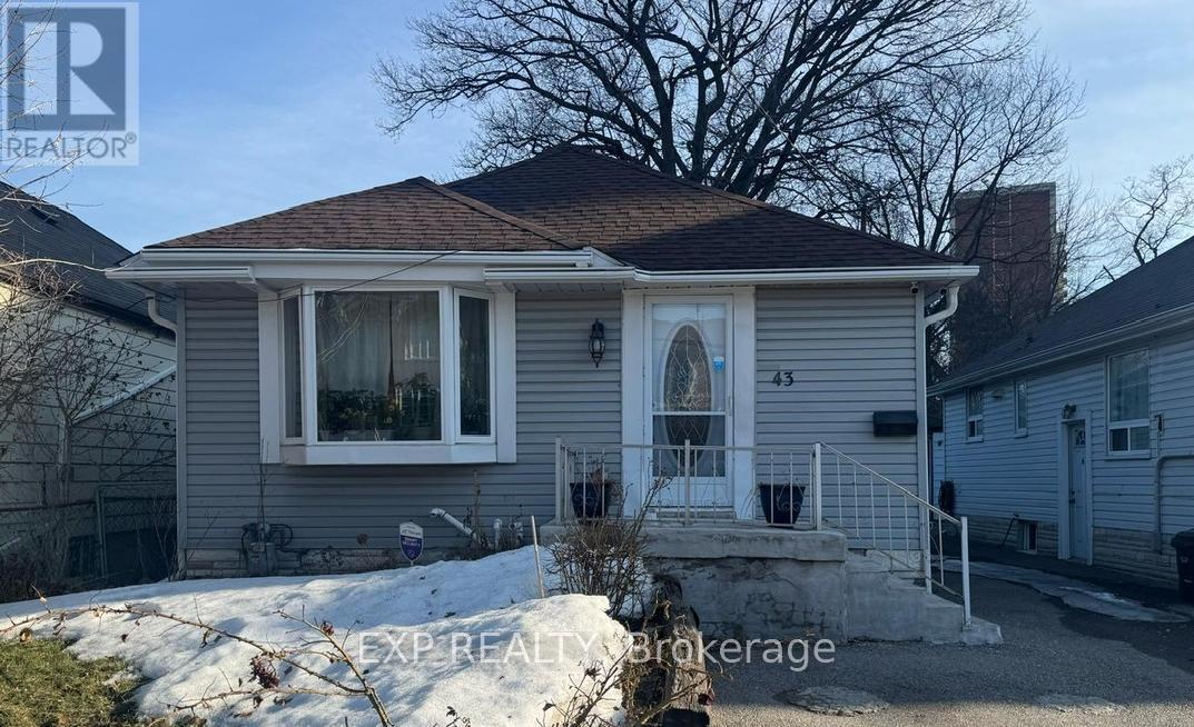 43 Harding Avenue, Toronto, ON - Outdoor
