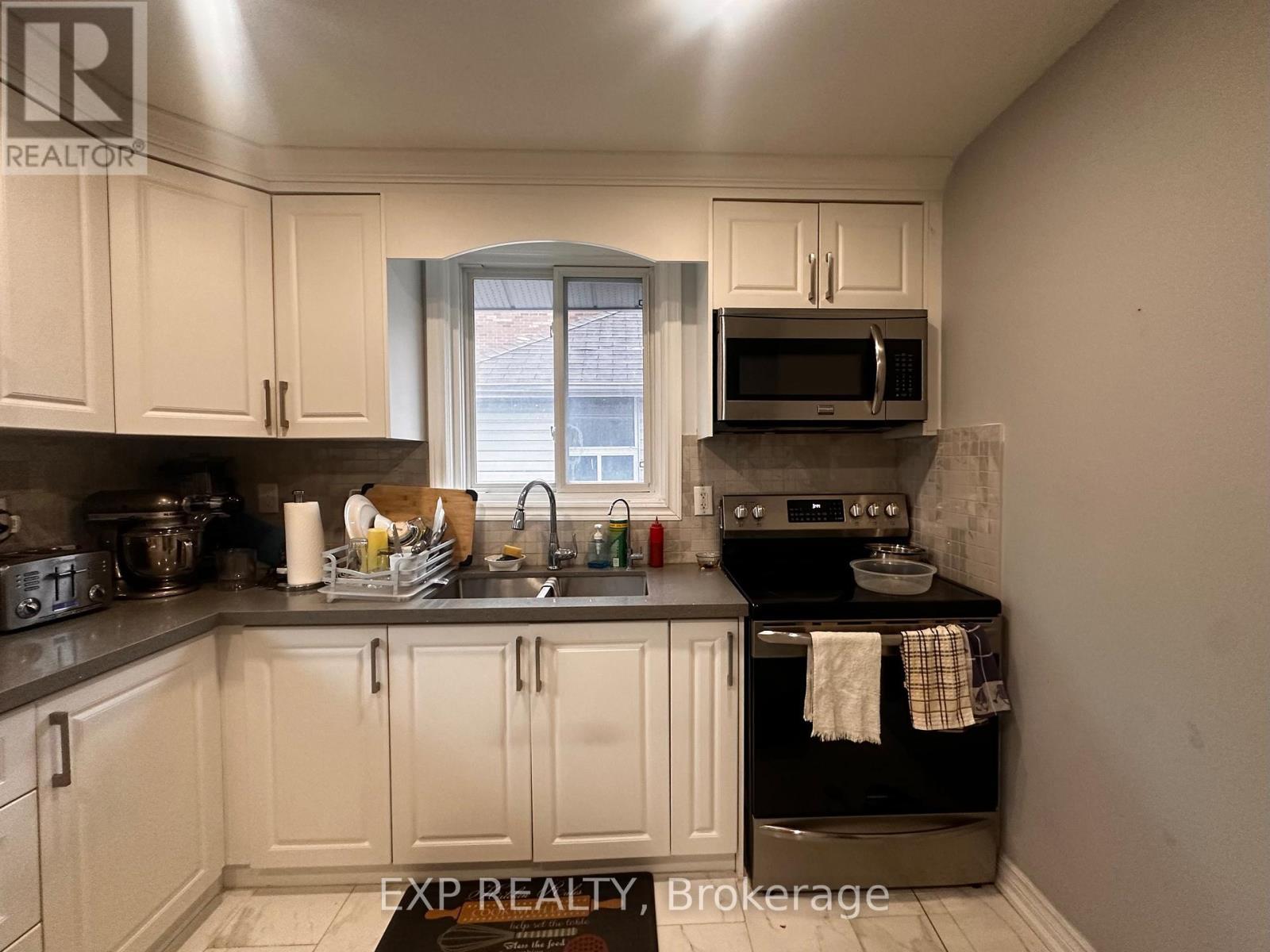 43 Harding Avenue, Toronto, ON - Indoor Photo Showing Kitchen With Double Sink