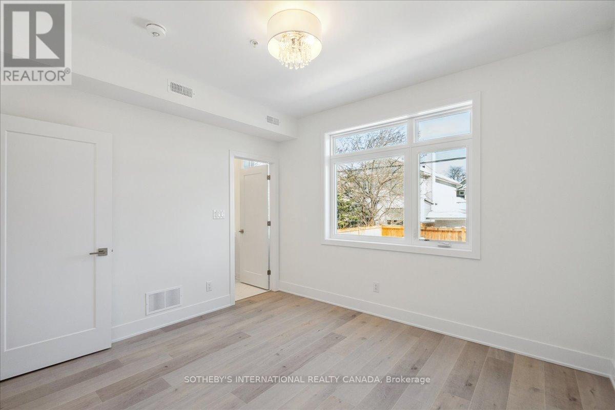 683 Melbourne Avenue, Ottawa, ON - Indoor Photo Showing Other Room