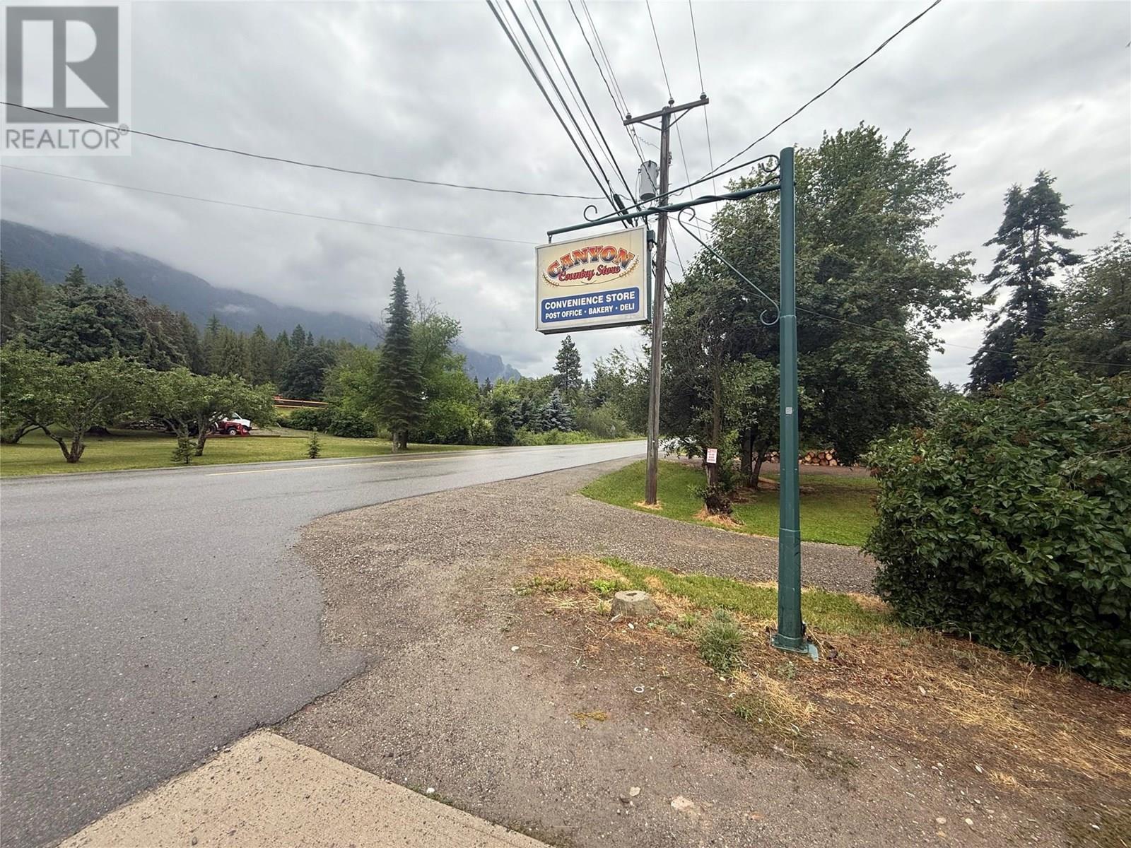 4493 Canyon-Lister Road, Canyon, BC