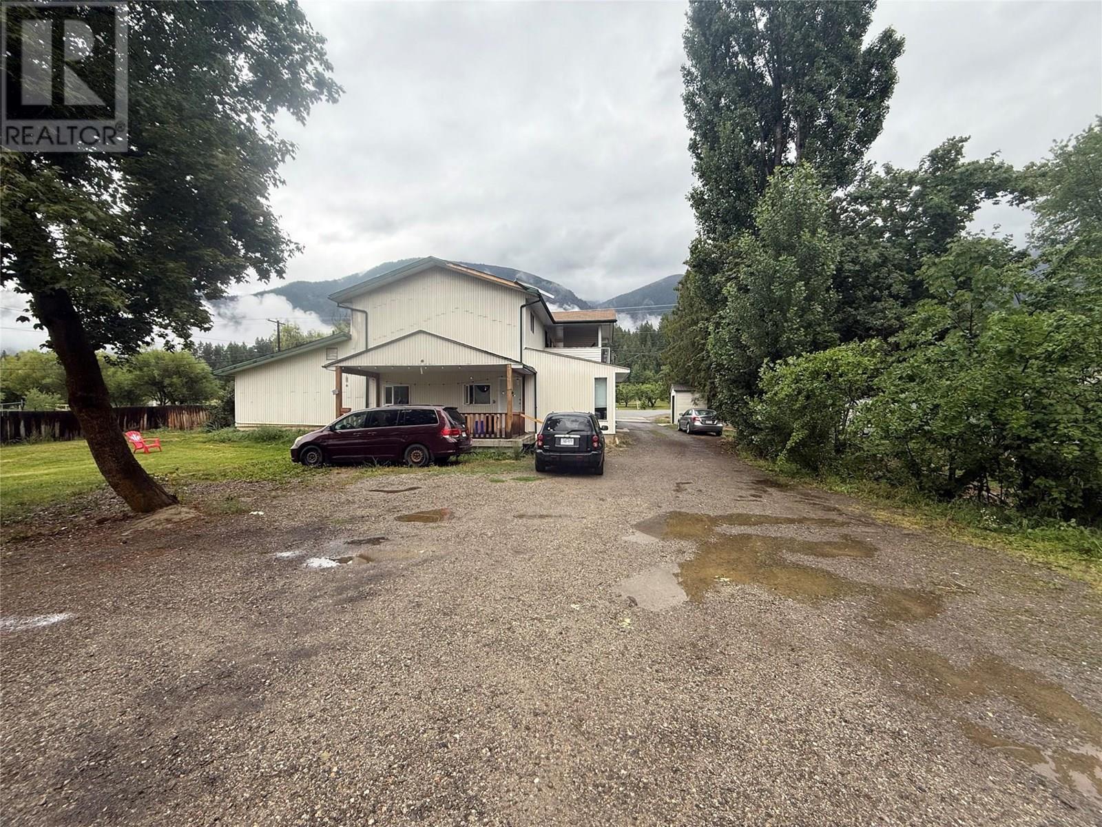 4493 Canyon-Lister Road, Canyon, BC