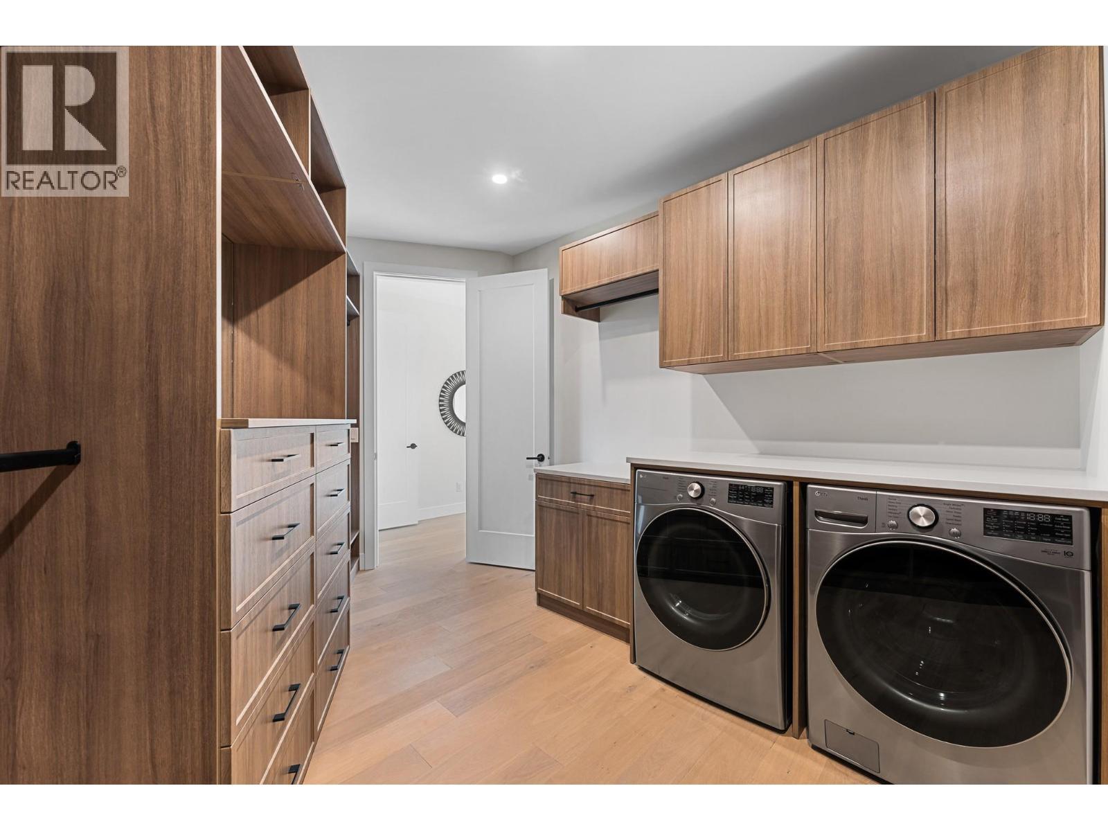 271 Chicopee Road Unit# 4, Vernon, BC - Indoor Photo Showing Laundry Room