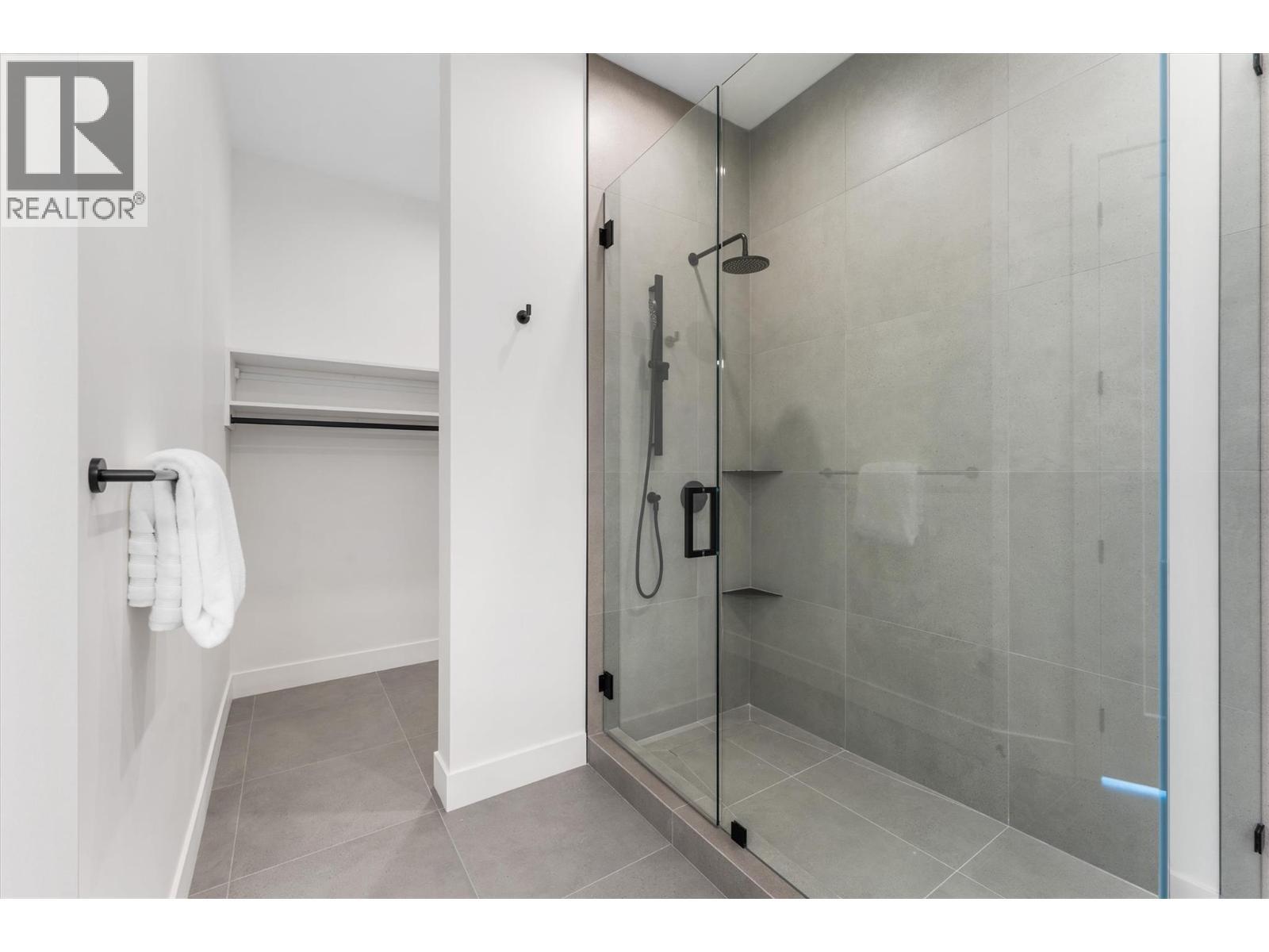 271 Chicopee Road Unit# 4, Vernon, BC - Indoor Photo Showing Bathroom