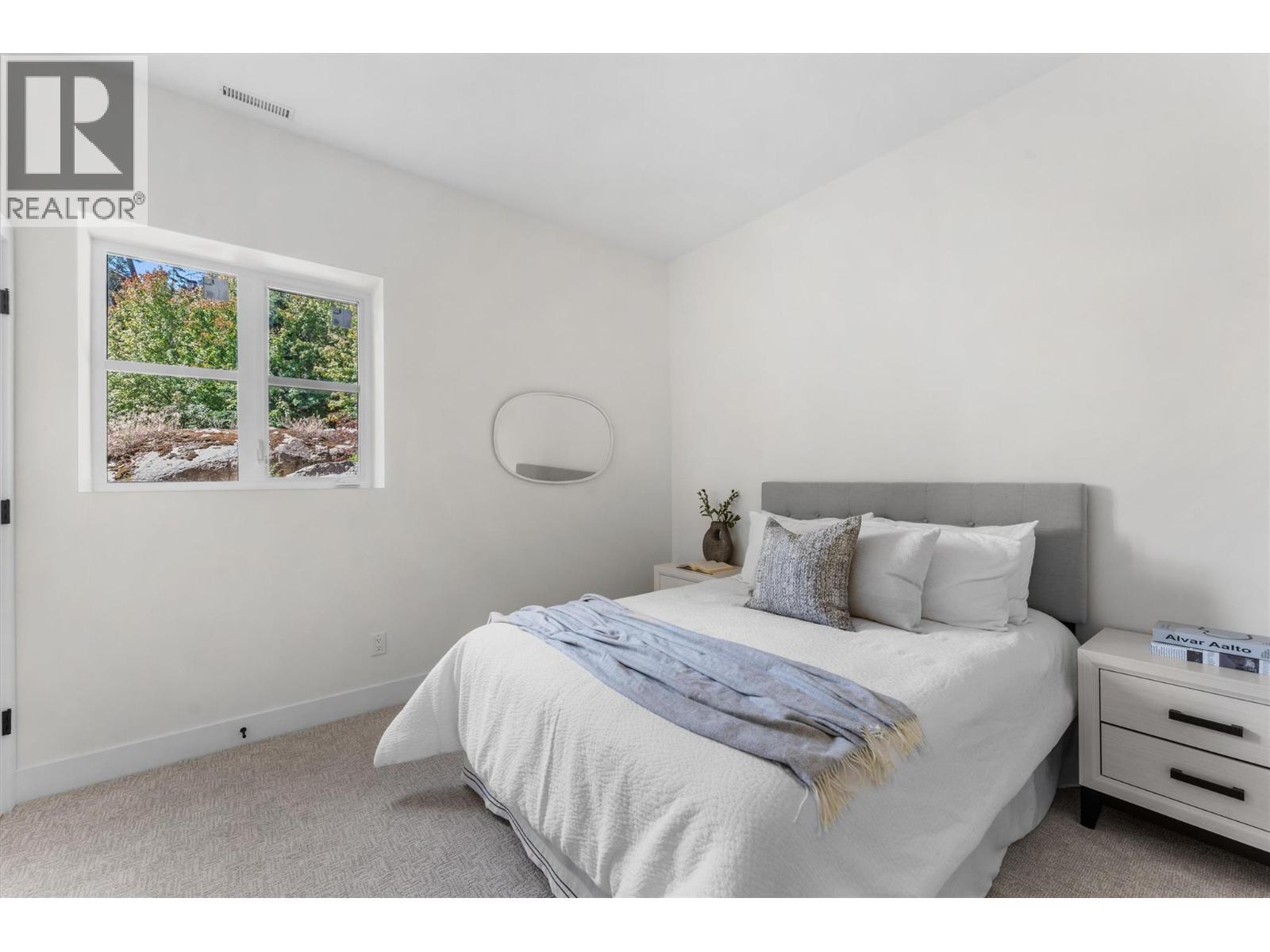 271 Chicopee Road Unit# 4, Vernon, BC - Indoor Photo Showing Bedroom