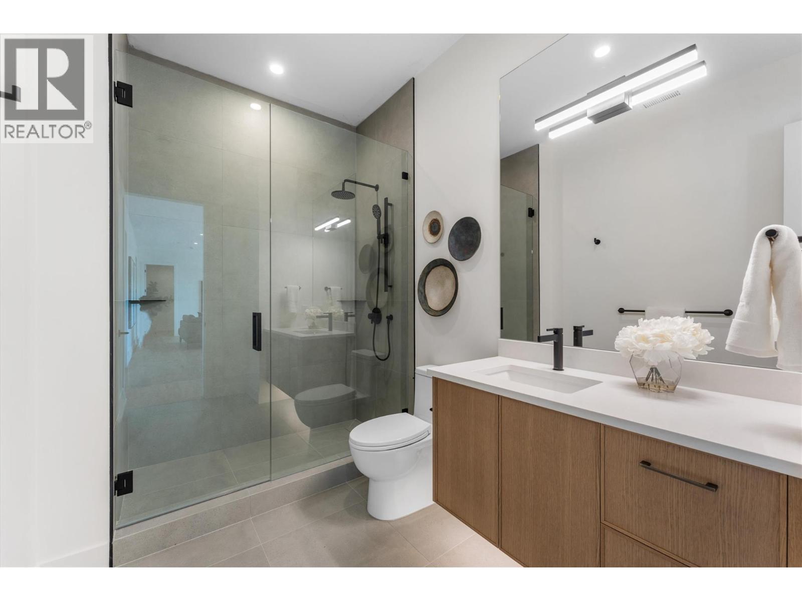 271 Chicopee Road Unit# 4, Vernon, BC - Indoor Photo Showing Bathroom