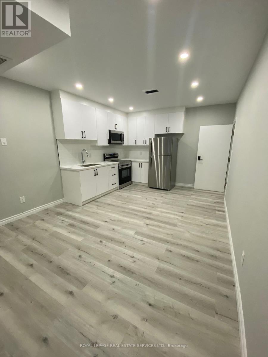 238 Queen Street S, Mississauga, ON