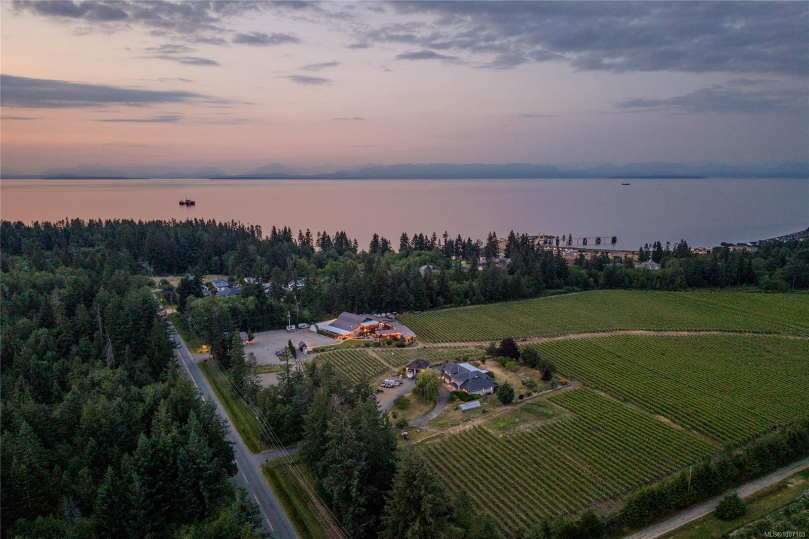 2400 Anderton Rd, Comox, BC