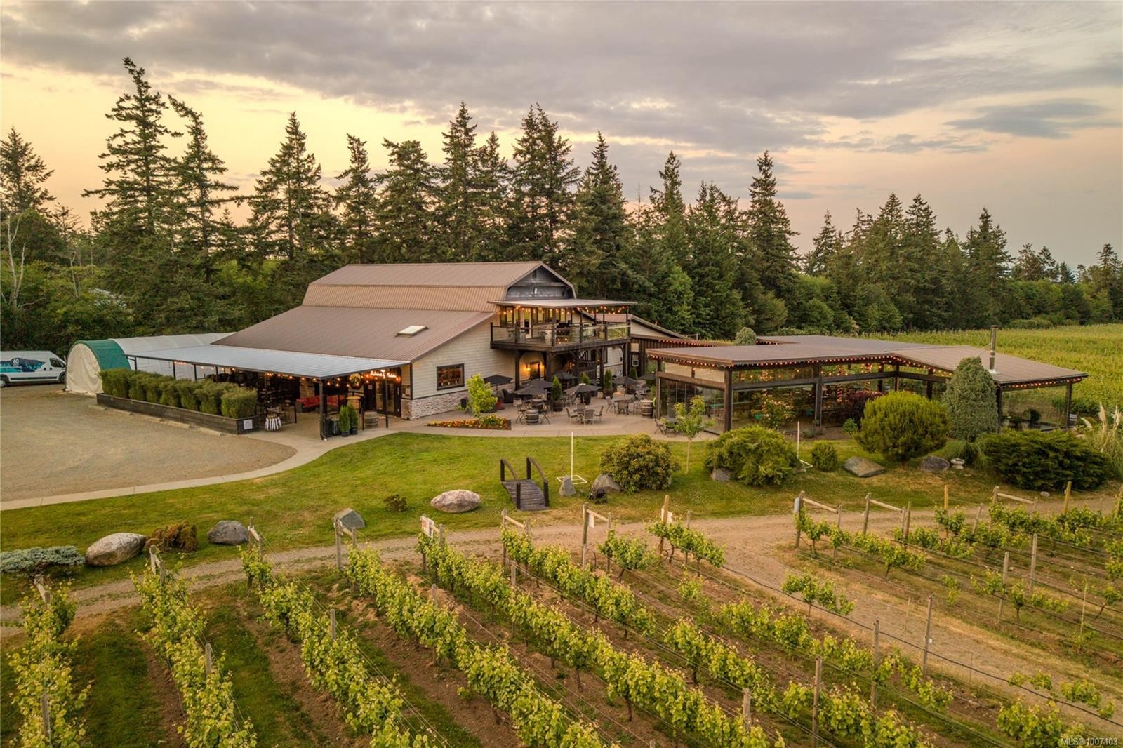 2400 Anderton Rd, Comox, BC