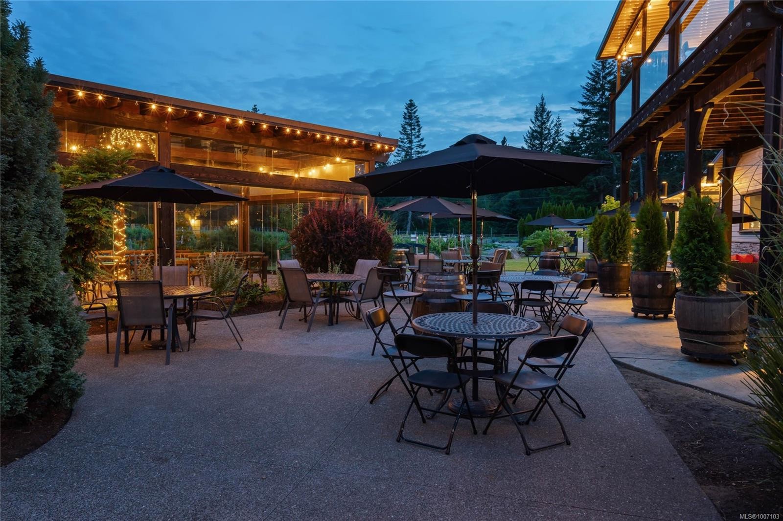 2400 Anderton Rd, Comox, BC