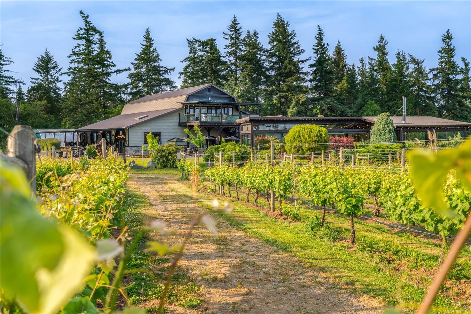 2400 Anderton Rd, Comox, BC