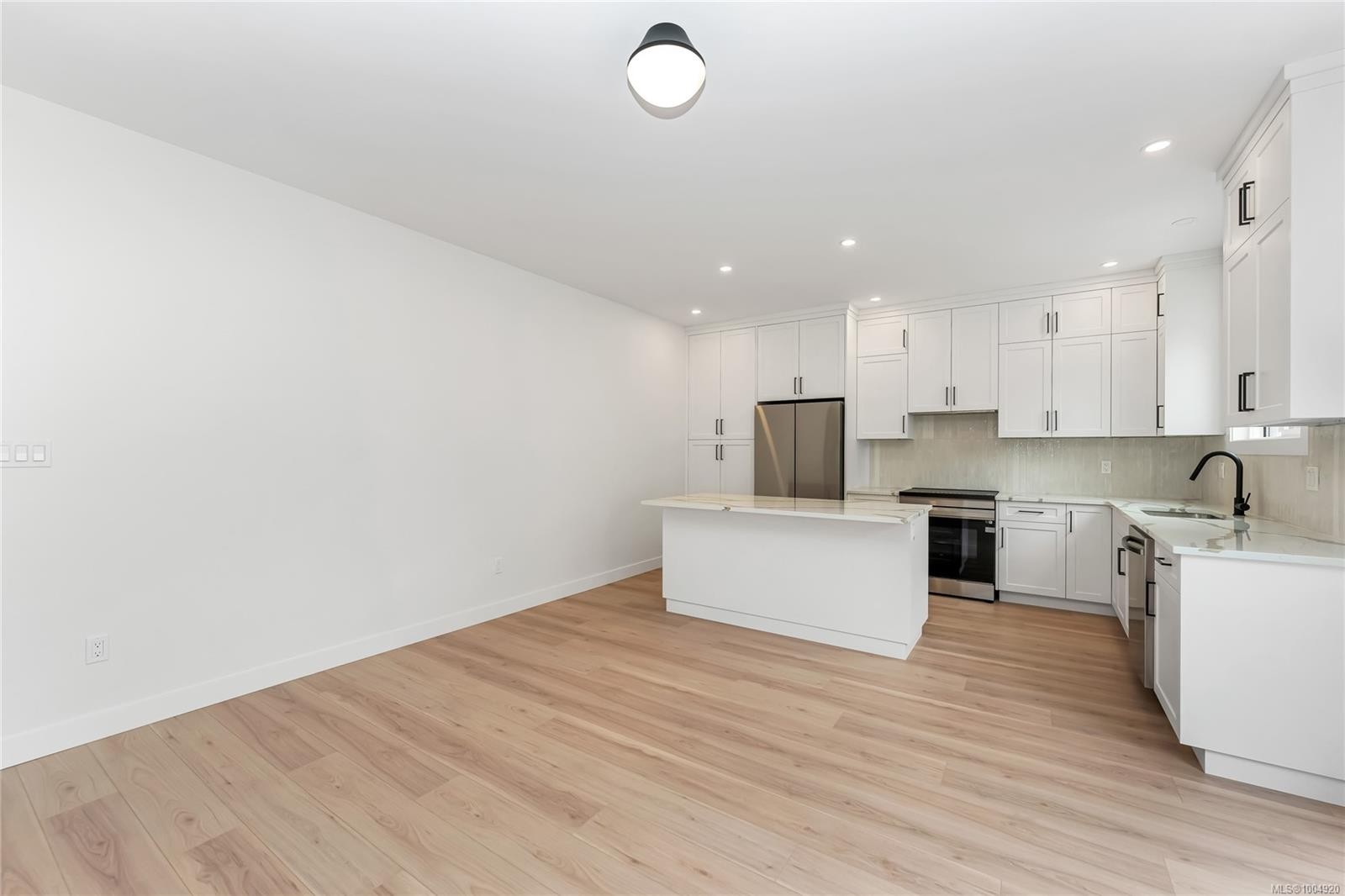 219 Cowichan Lake Rd, Lake Cowichan, BC