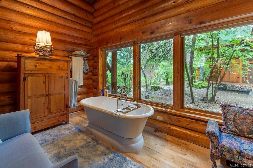 3272 Roper Rd, Nanaimo, BC