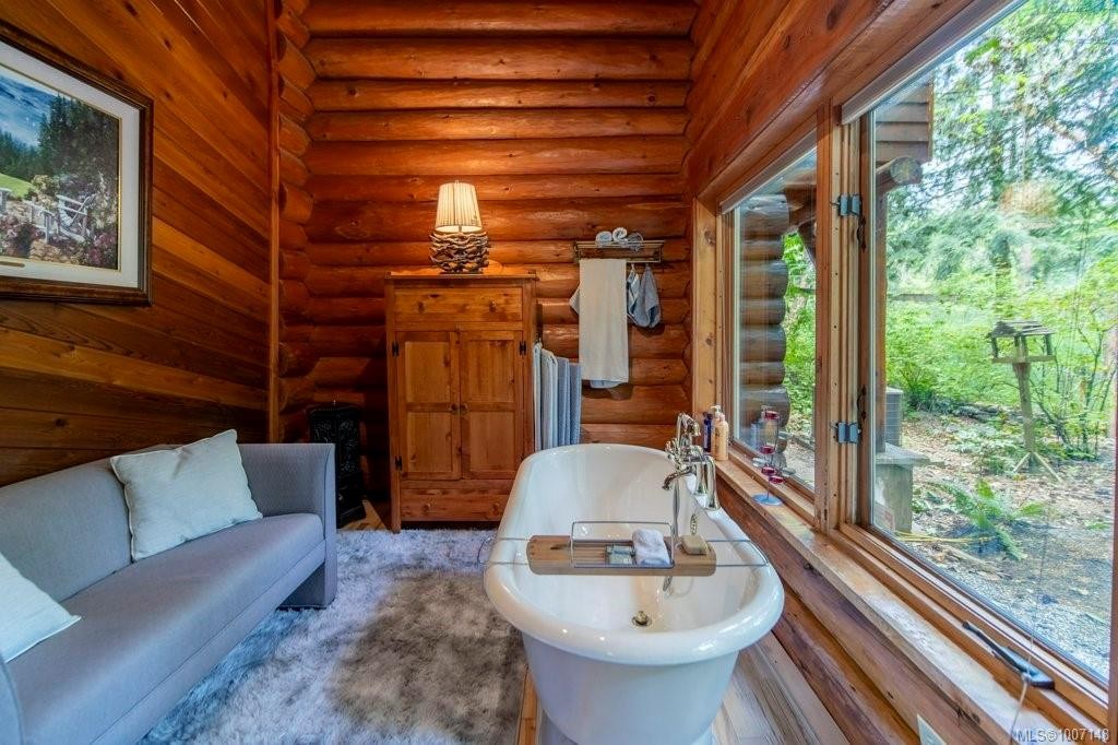 3272 Roper Rd, Nanaimo, BC