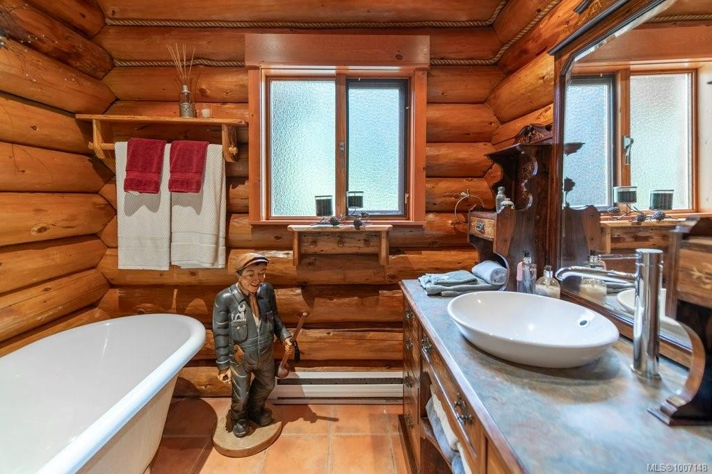 3272 Roper Rd, Nanaimo, BC