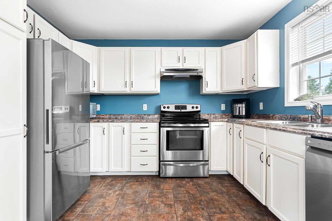 579 Highway 1, Mount Uniacke, NS