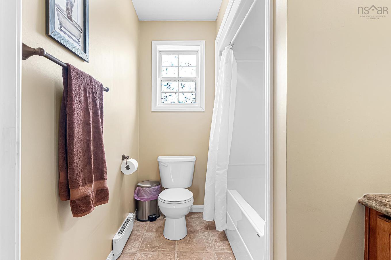 579 Highway 1, Mount Uniacke, NS