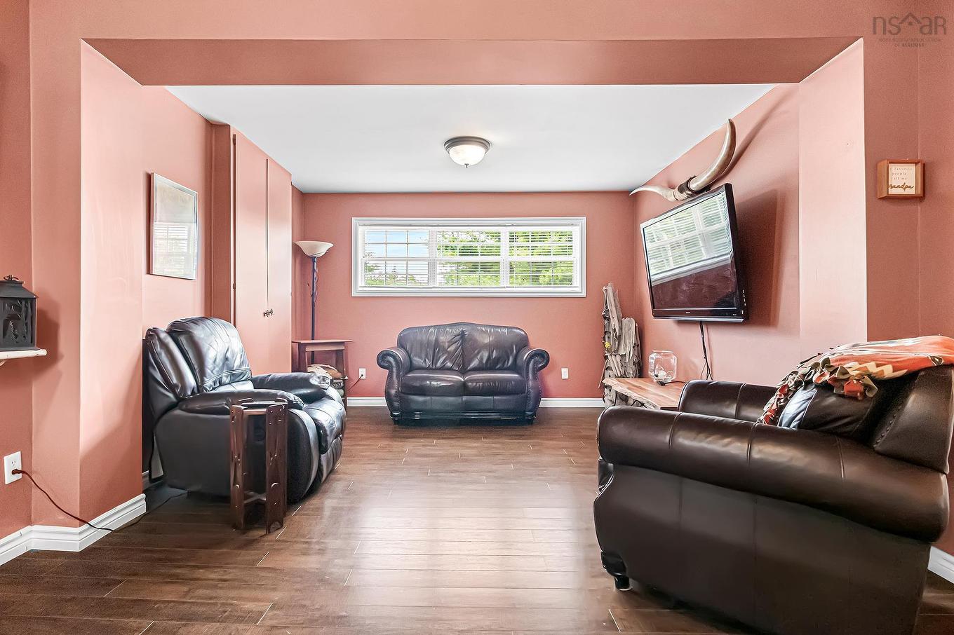 579 Highway 1, Mount Uniacke, NS