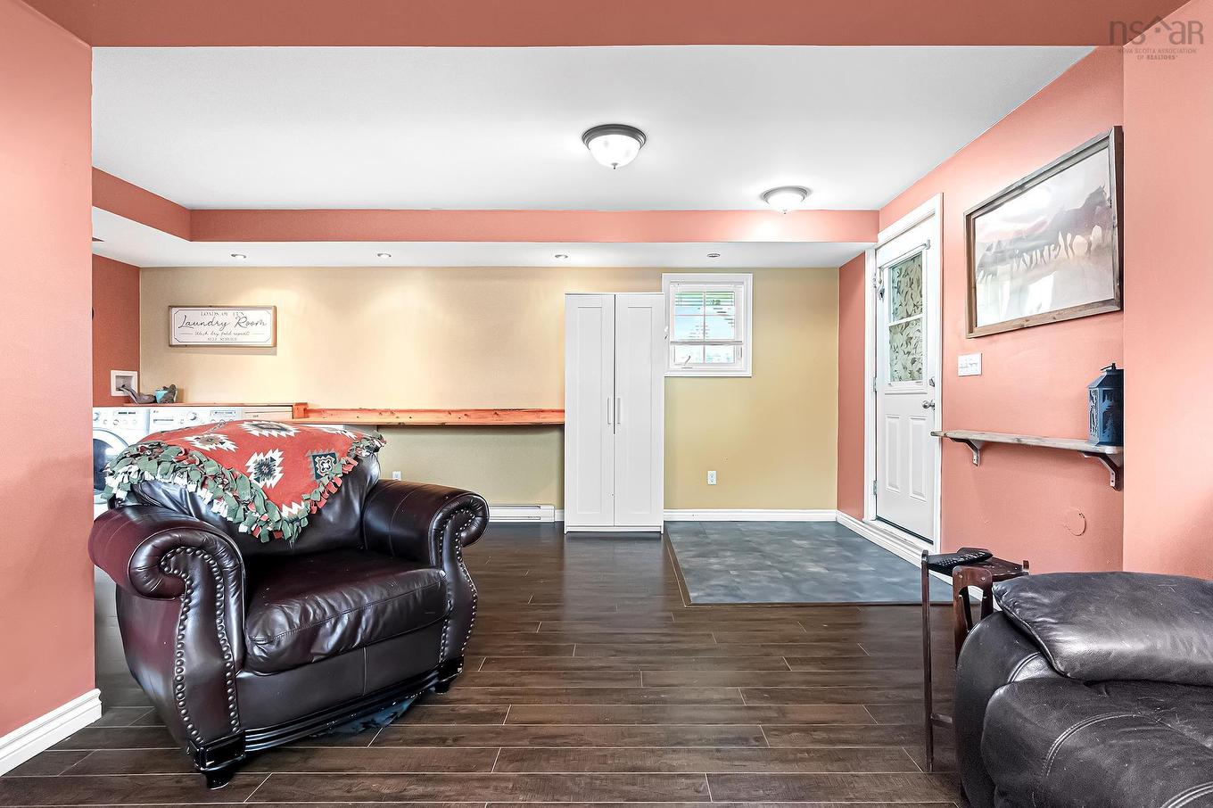 579 Highway 1, Mount Uniacke, NS