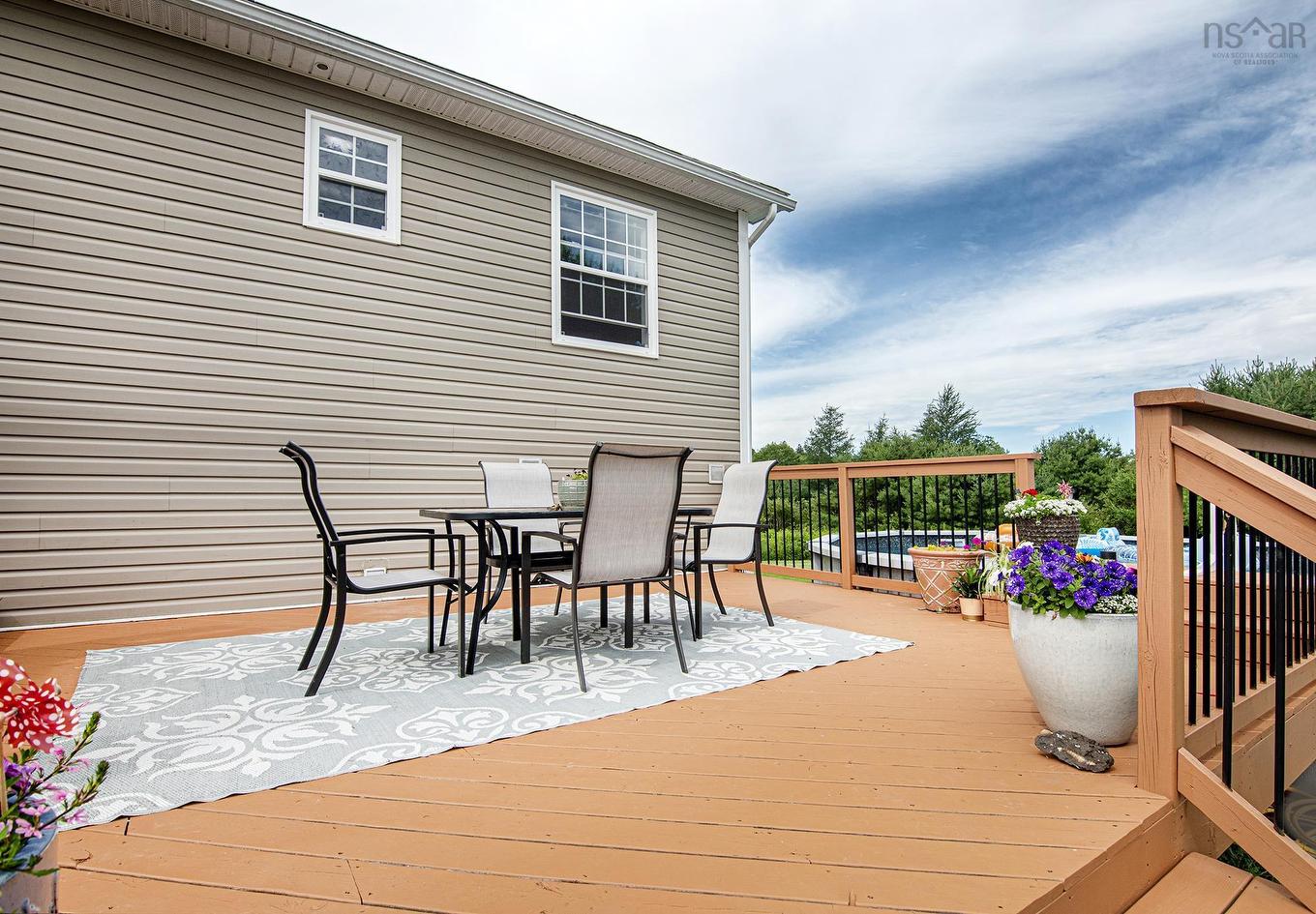 579 Highway 1, Mount Uniacke, NS