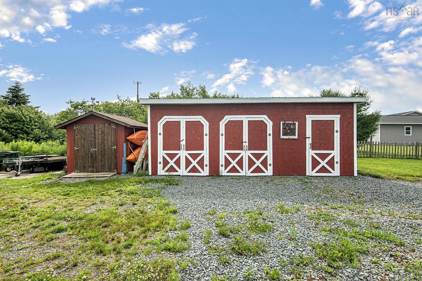 579 Highway 1, Mount Uniacke, NS