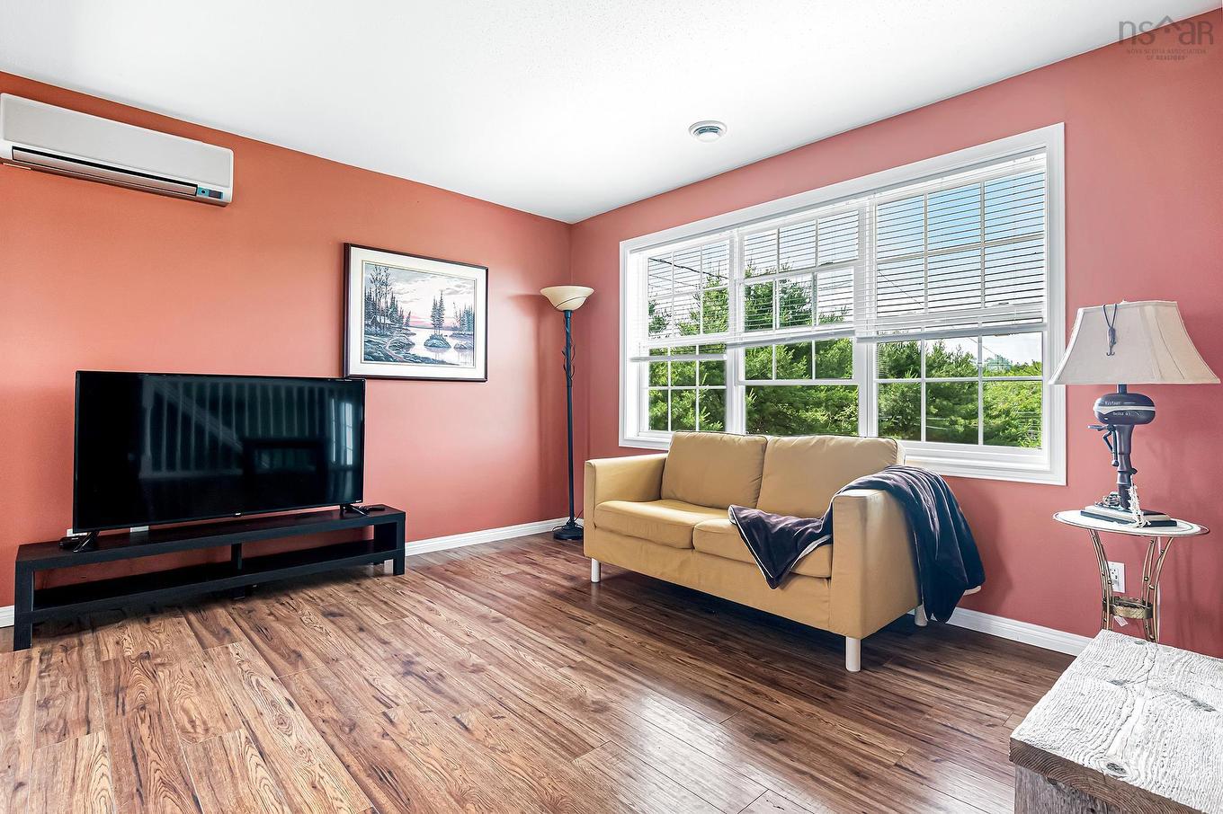 579 Highway 1, Mount Uniacke, NS