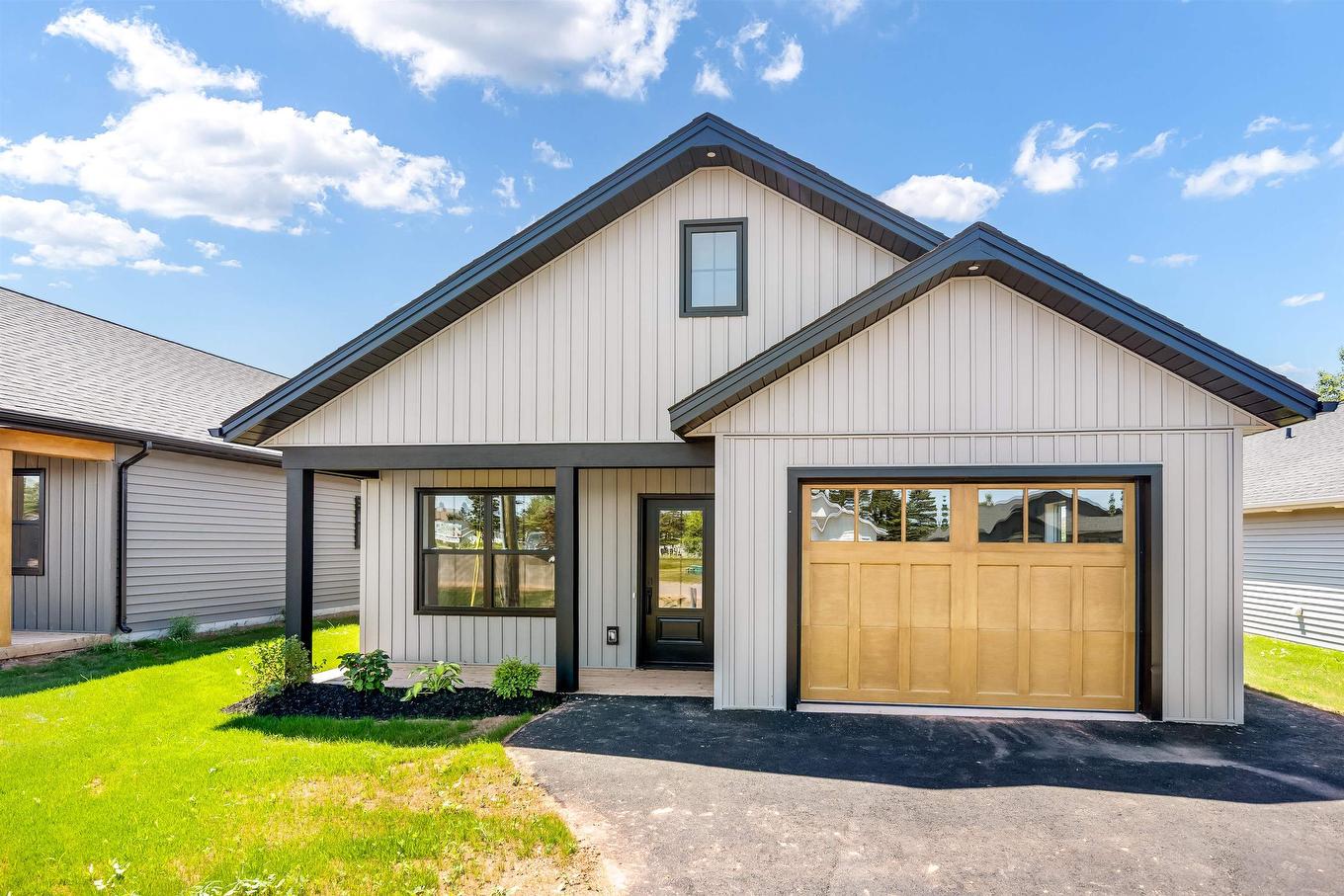 28 Reddin Heights, Stratford, PE